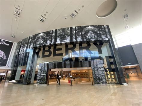 19 burberry toronto